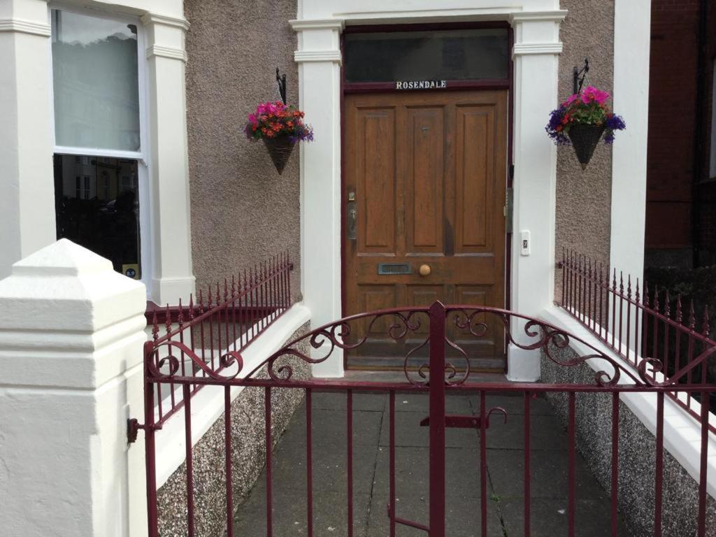 Bed and Breakfast Garden Flat 1 Llandudno Esterno foto