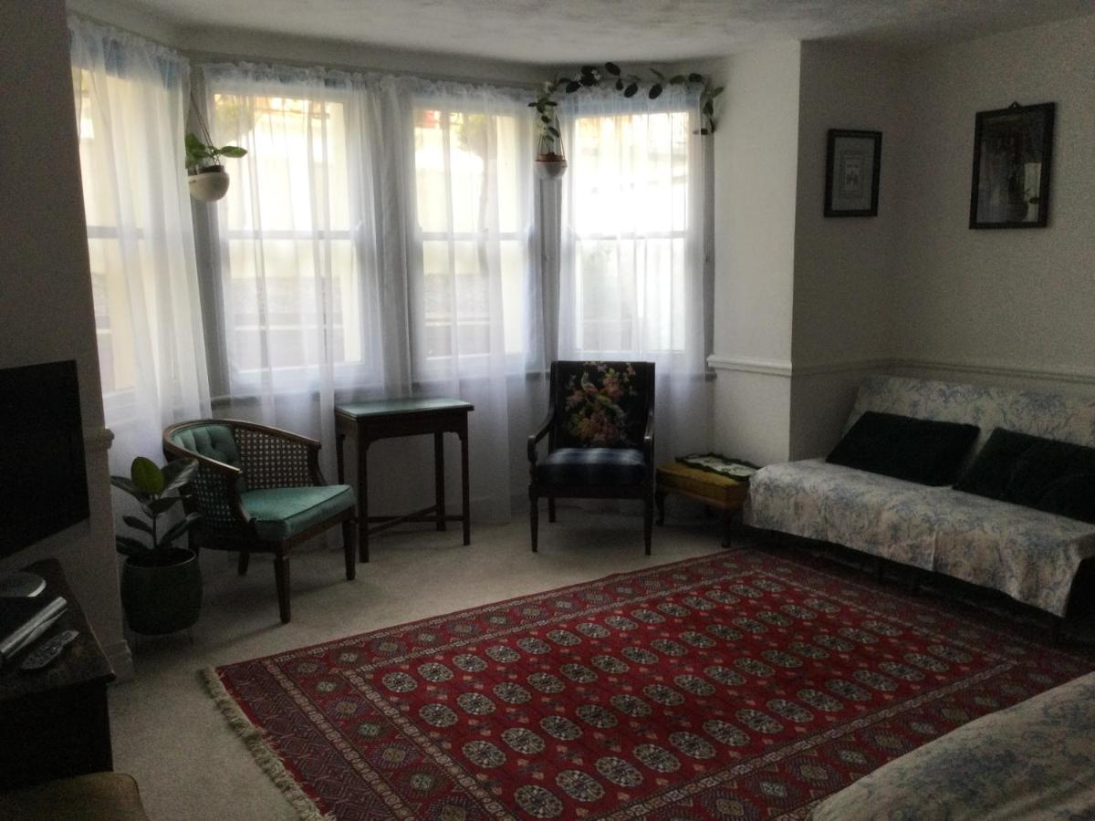 Bed and Breakfast Garden Flat 1 Llandudno Esterno foto