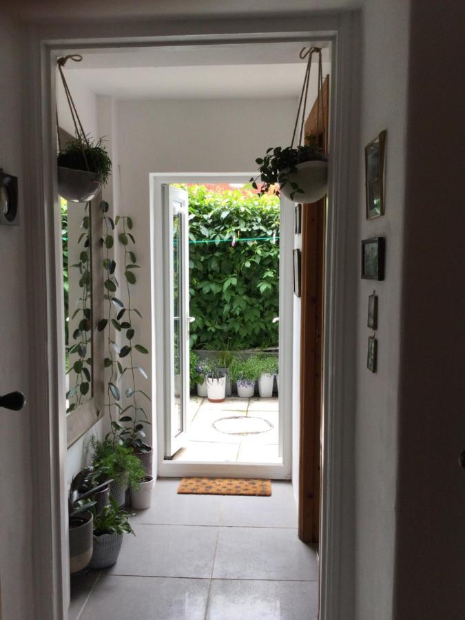 Bed and Breakfast Garden Flat 1 Llandudno Esterno foto